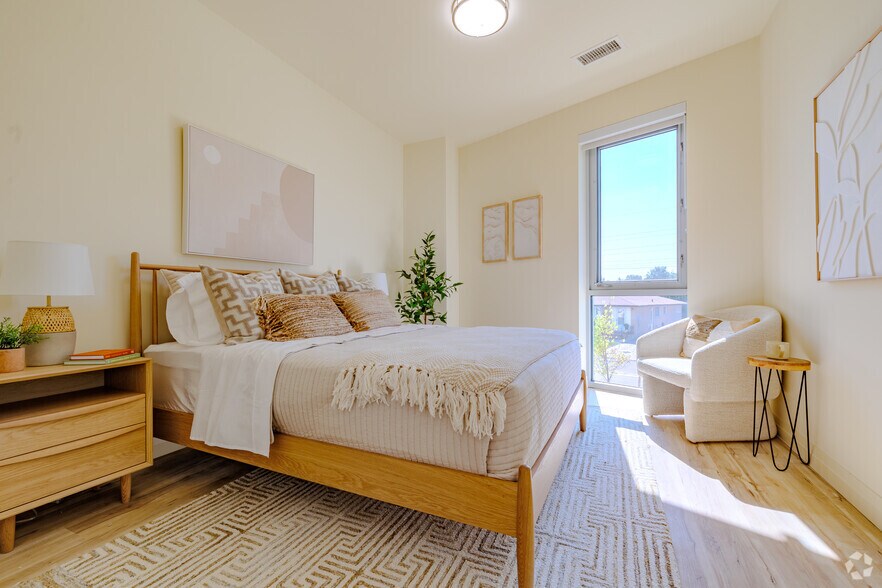 More Photos Of 301 Westmount Rd W, Kitchener Apartments For Lease