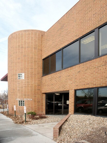More Photos Of 2953 S Peoria St, Aurora Medical For Lease
