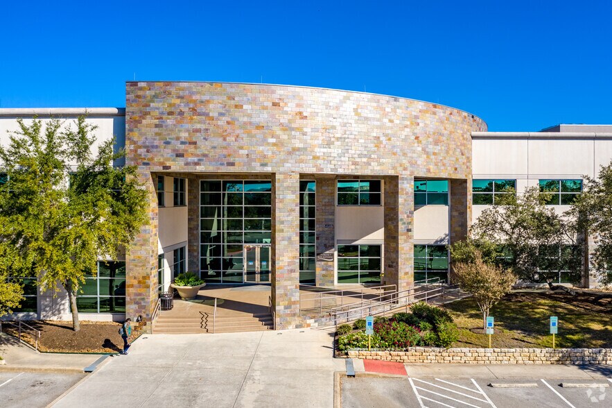 More Photos Of 211 N Loop 1604 E, San Antonio Unknown For Lease