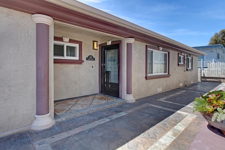 More Photos Of 150 Cress St, Laguna Beach Apartments For Sale