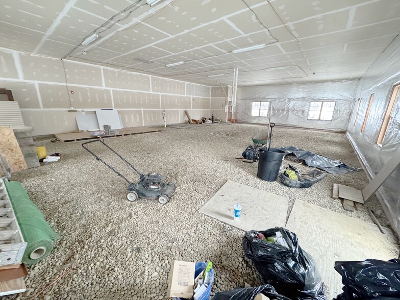 More Photos Of 1365 Kelso Dr, Kent Medical For Sale