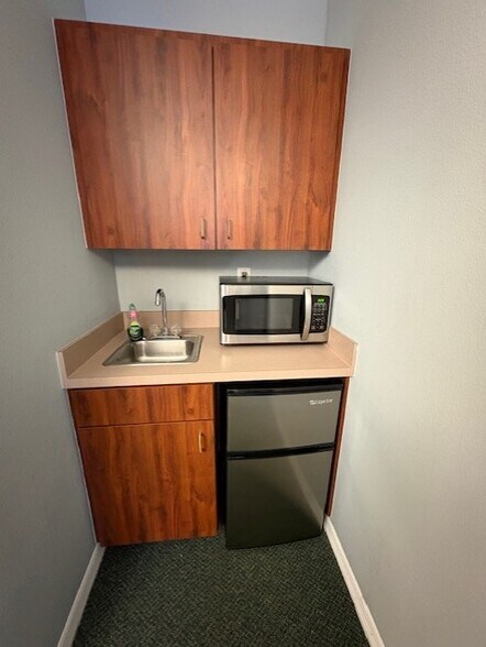 More Photos Of 316 E Bloomingdale Ave, Brandon Office For Lease