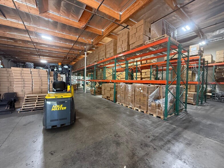 More Photos Of 21 Journey, Aliso Viejo Distribution For Lease