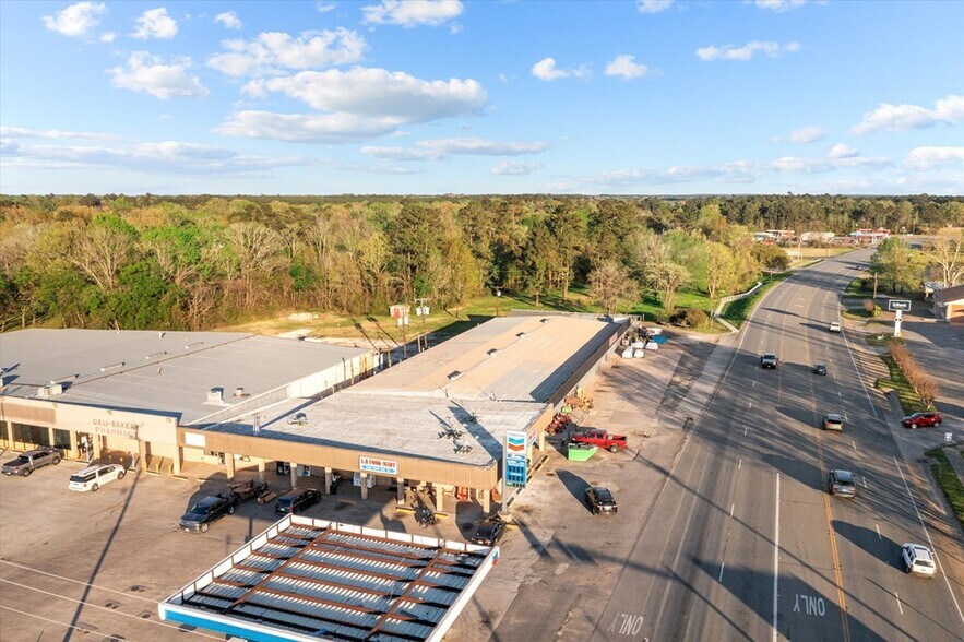 More Photos Of 101 S US Highway 69, Huntington Department Store For Sale