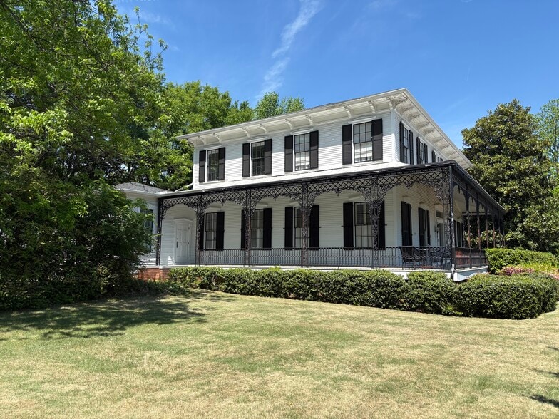 More Photos Of 325 N Milledge Ave, Athens Office For Sale