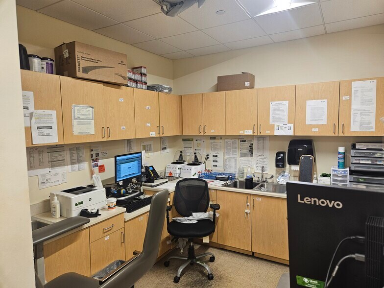 More Photos Of 10690 Del Mar Pky, Aurora Unknown For Lease