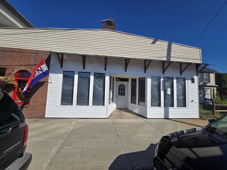 More Photos Of 84 Pleasant St, Claremont Storefront Retail Office For Lease