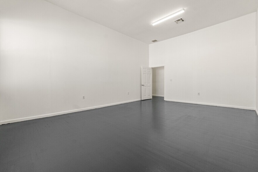 More Photos Of 1101-1125 S La Brea Ave, Inglewood Storefront Retail Office For Lease