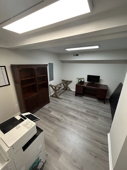 More Photos Of 730 Court St, Jacksonville Office For Lease