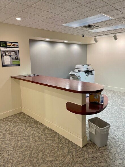More Photos Of 105 N Hudson Ave, Oklahoma City Office For Lease