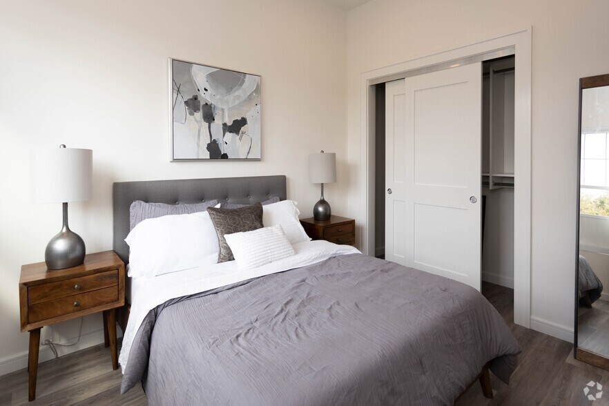 More Photos Of 1000 New York Ave, Huntington Station Apartments For Lease