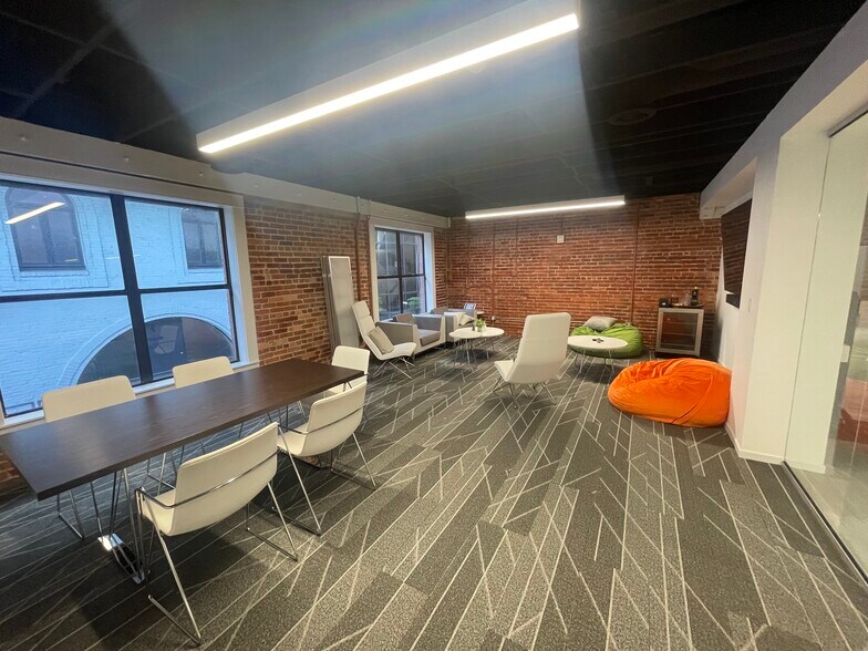 More Photos Of 237-239 2nd Ave S, Saint Petersburg Medical For Lease