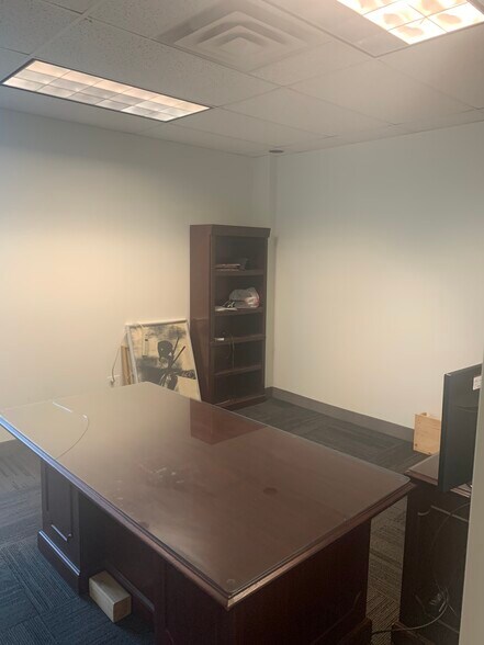 More Photos Of 4525 Rhodes Dr, Windsor Light Distribution For Lease