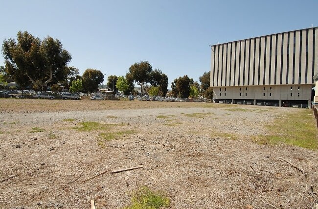 More Photos Of 1810 El Camino Real, Burlingame Land For Sale