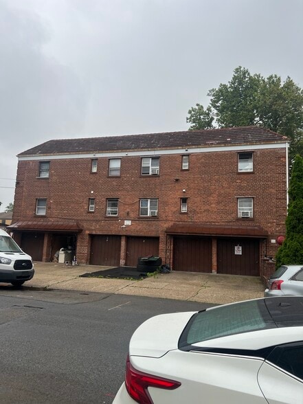 More Photos Of 6361 110th St, Forest Hills Apartments For Sale