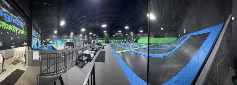 More Photos Of 1250 4th Ave NW, Minot Storefront For Lease