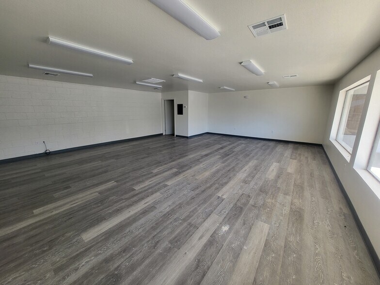 More Photos Of 311 S Frontage Rd, Pahrump Storefront Retail Office For Lease