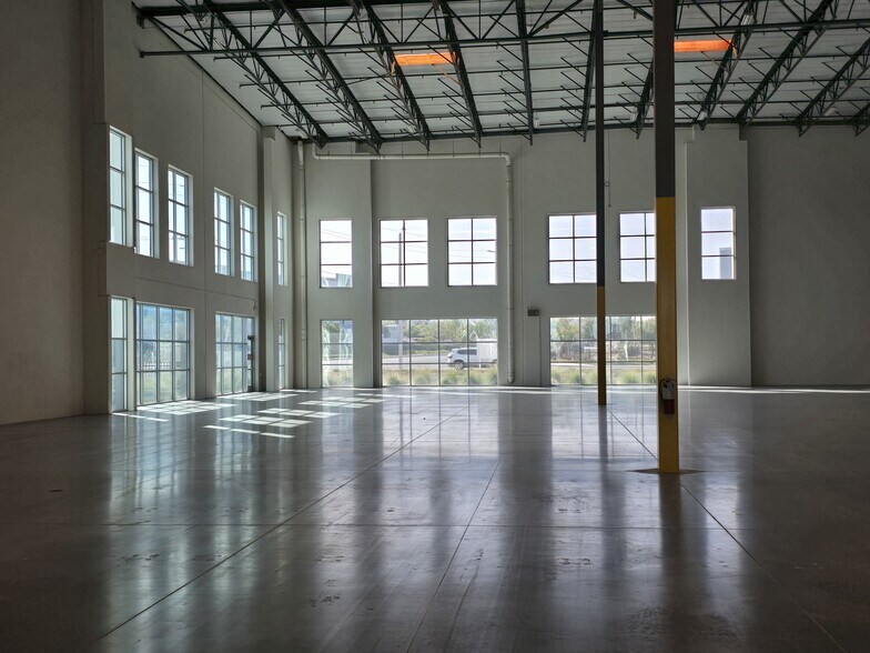 More Photos Of 23840-23842 Rider St, Perris Distribution For Lease
