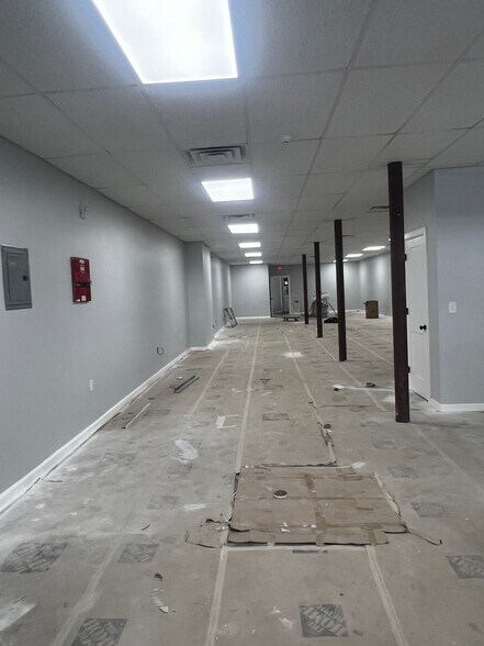 More Photos Of 906 Summit Ave, Union City Storefront Retail Residential For Lease