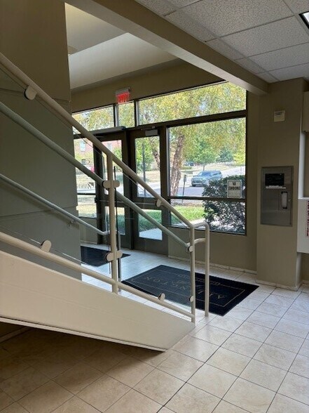 More Photos Of 5001 Horizons Dr, Columbus Medical For Lease