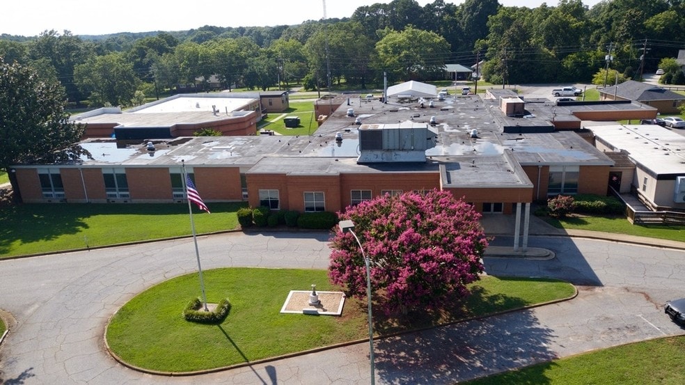 More Photos Of 1077 S Main St, Madison Assisted Living For Sale