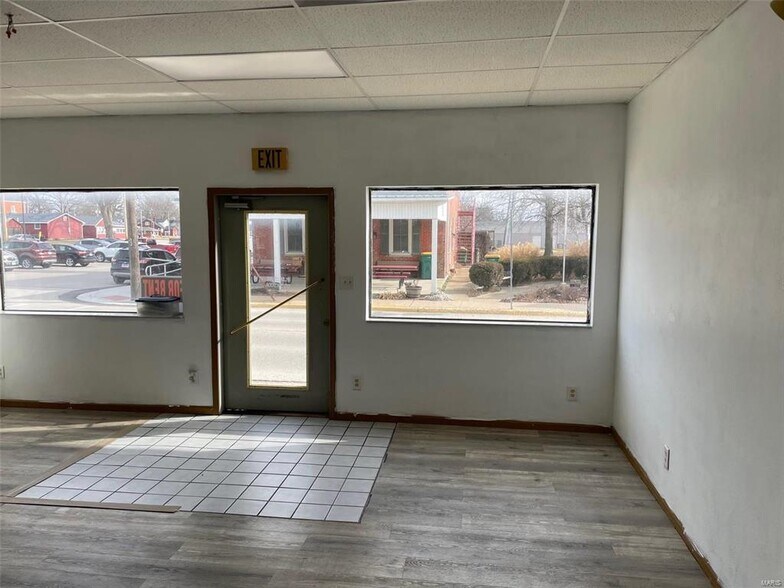 More Photos Of 105 S Jefferson St, Millstadt Storefront For Sale