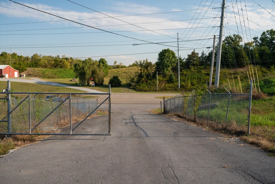 More Photos Of 7675 W Andrew Johnson Hwy, Mosheim Land For Lease