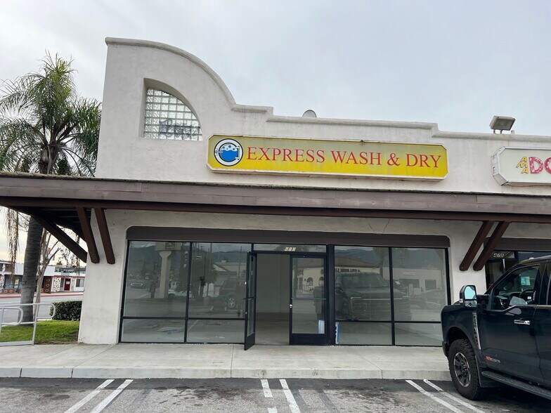 More Photos Of 468-480 E San Bernardino Rd, Covina Freestanding For Lease