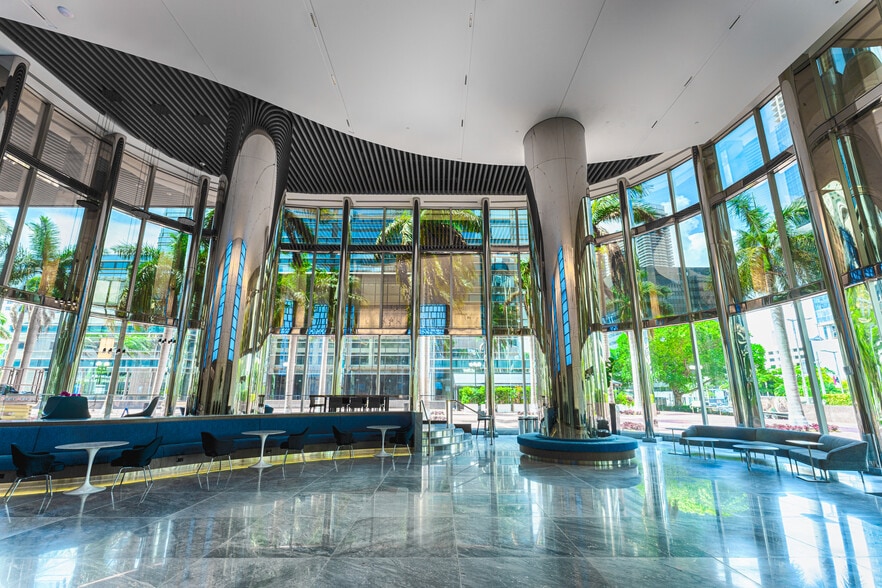 More Photos Of 701 Brickell Ave, Miami Office Residential For Lease