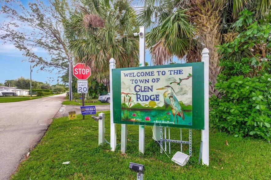 More Photos Of 1288 Glen Rd, West Palm Beach Specialty For Sale