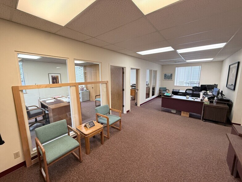 More Photos Of 6745 SW Hampton St, Portland Office For Lease