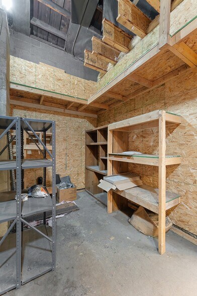 More Photos Of 5680 Central Ave, Portage Warehouse For Lease