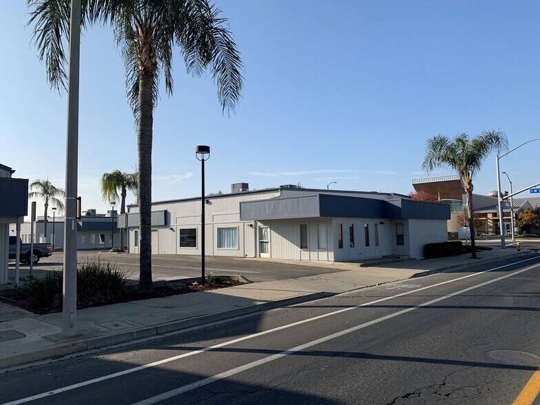 More Photos Of 415-419 E Cross Ave, Tulare Office For Lease