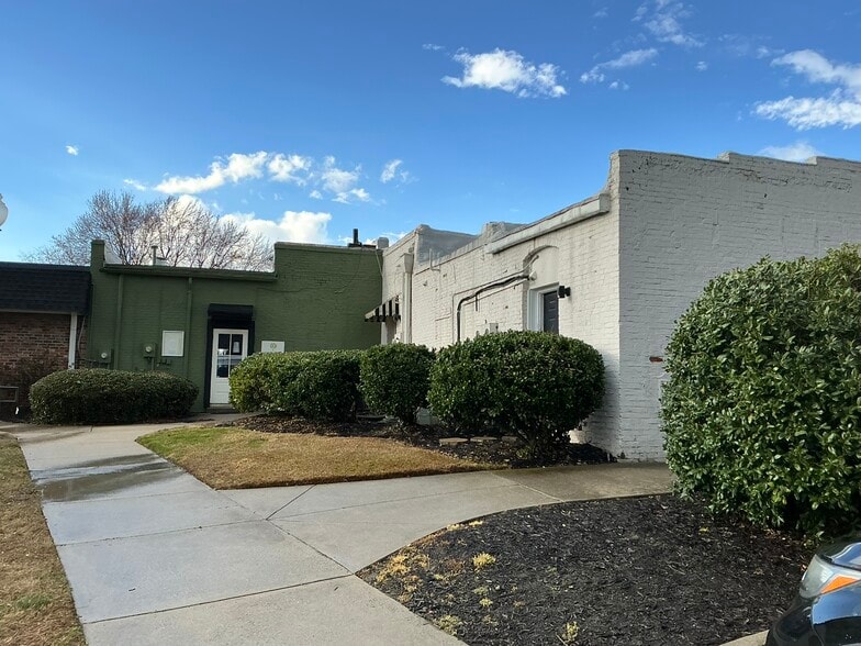 More Photos Of 124 Confederate St, Fort Mill Storefront For Sale