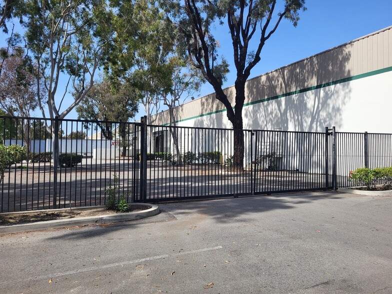 More Photos Of 16205 Distribution Way, Cerritos Manufacturing For Sale