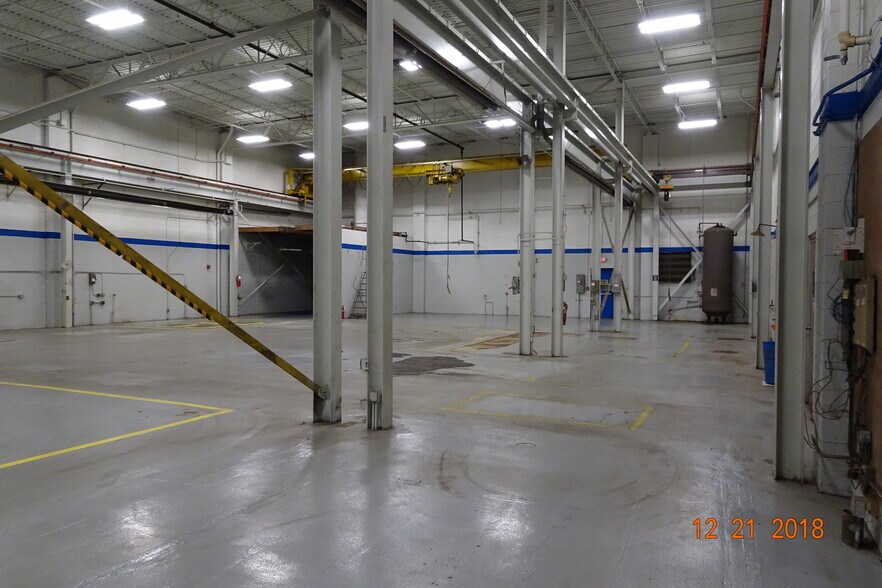 More Photos Of 25850 First St, Westlake Warehouse For Lease