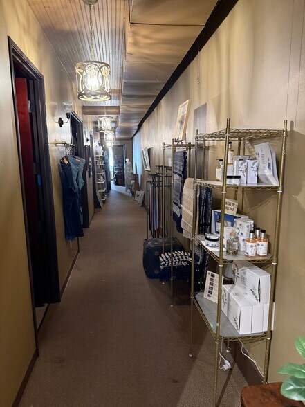 More Photos Of 714 S Austin Ave, Georgetown Storefront Retail Office For Lease