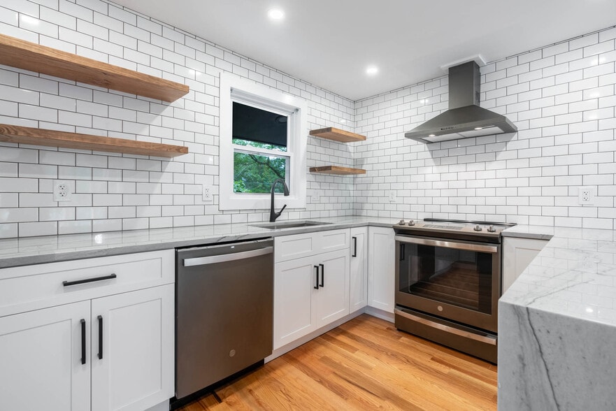 More Photos Of 228 Pattonwood Dr, Southington Multifamily For Sale