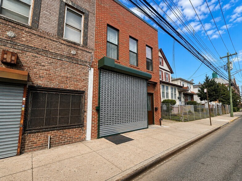 More Photos Of 107-24 Springfield Blvd, Queens Village Storefront Retail Residential For Lease