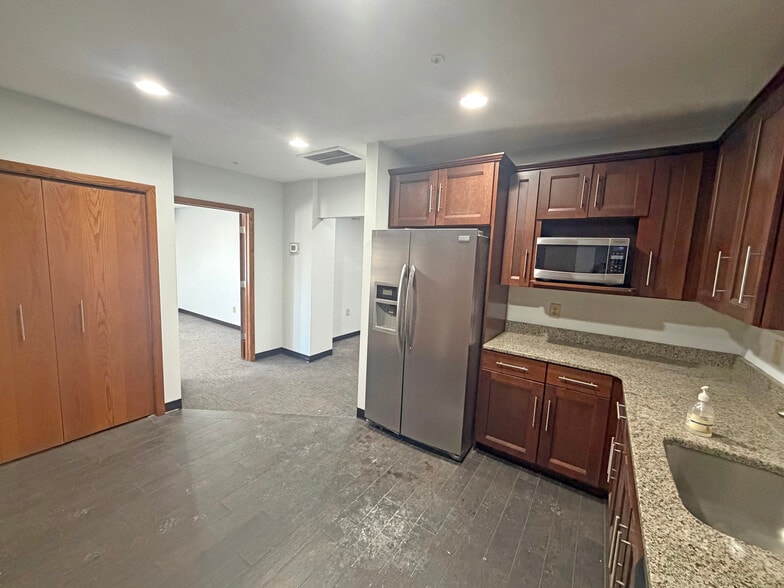 More Photos Of 449 E Suber Rd, Greer Warehouse For Sale