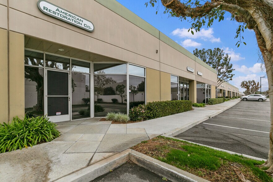 More Photos Of 1260 N Hancock St, Anaheim Light Distribution For Lease