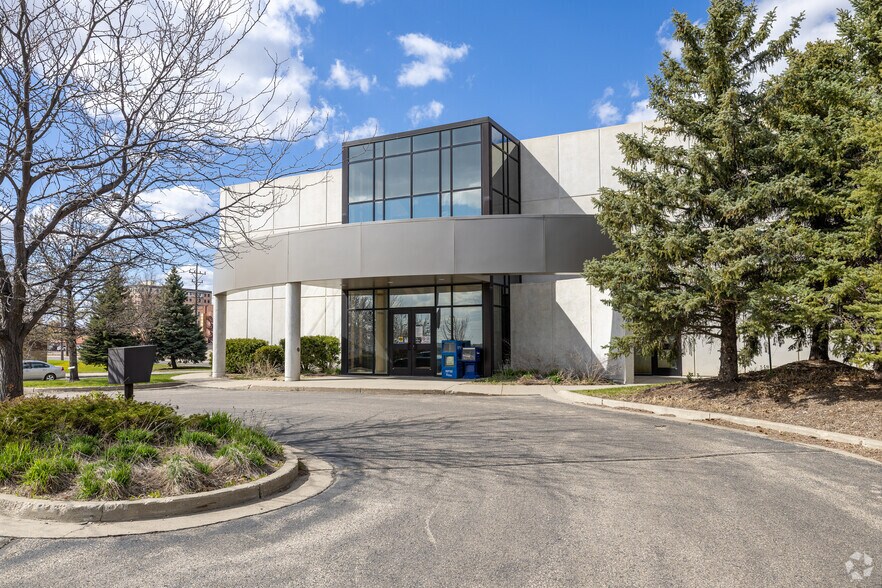 More Photos Of 707 E Front Ave, Bismarck Office For Sale