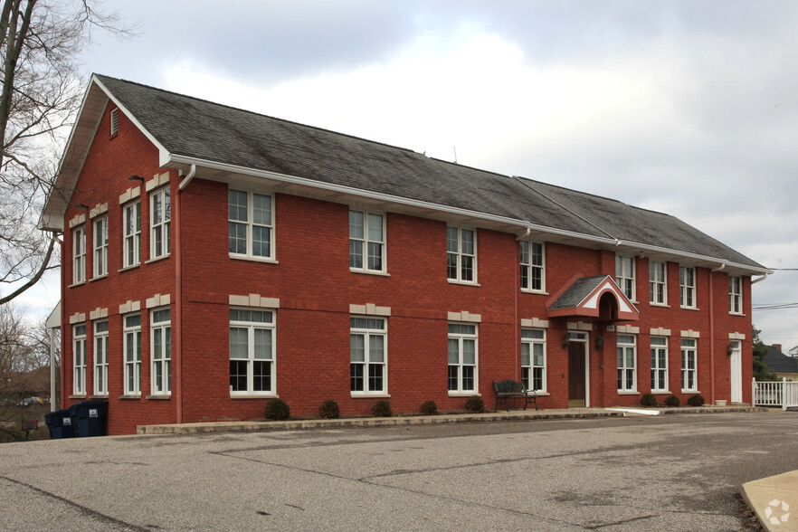 Primary Photo Of 108 S Madison Ave, Louisville Office For Lease