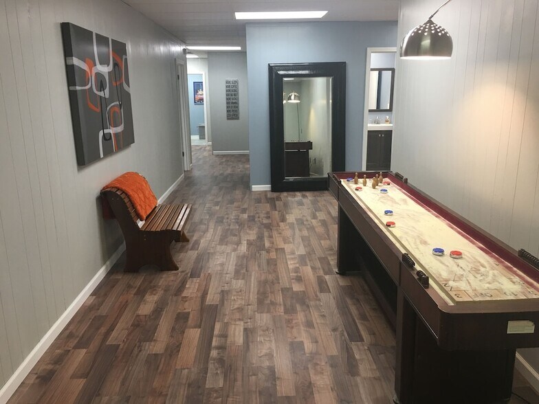 More Photos Of 179 Vance Ave, Memphis Office For Sale