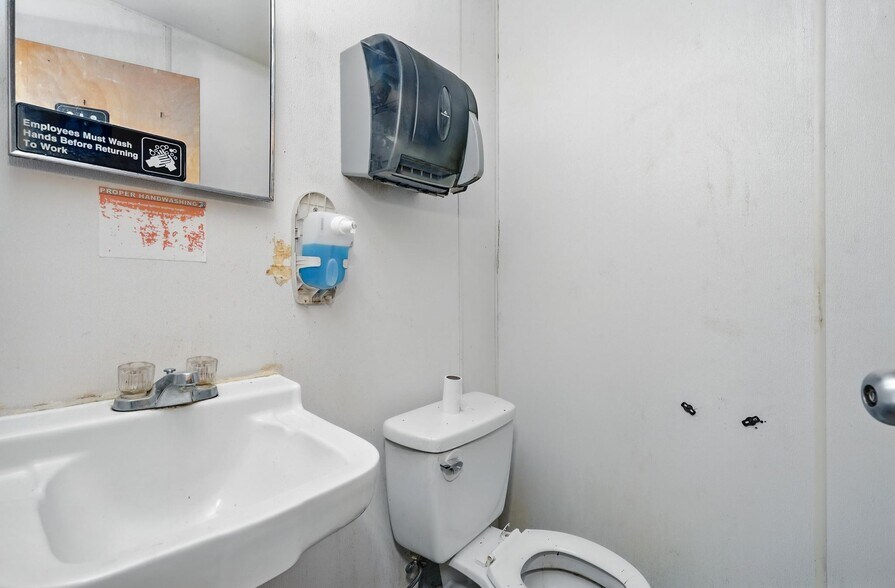 More Photos Of 4102 Buffalo Gap Rd, Abilene Unknown For Lease