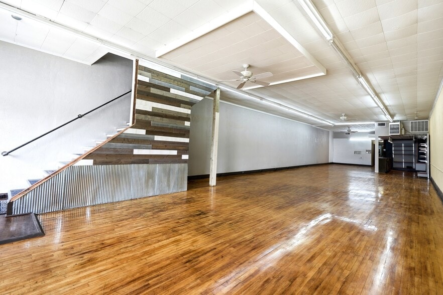 More Photos Of 106 N Orange St, Albion Storefront For Sale