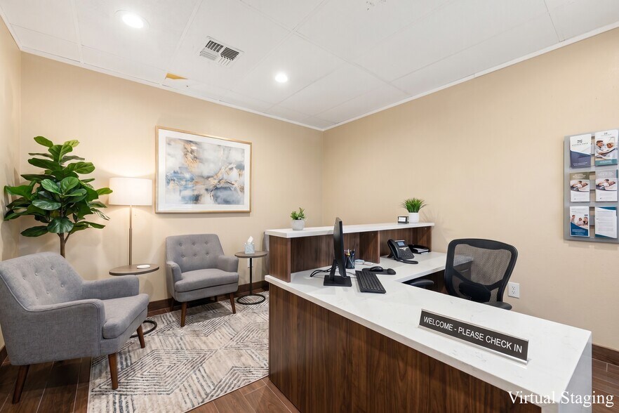 More Photos Of 130 W San Augustine St, Deer Park Office For Sale
