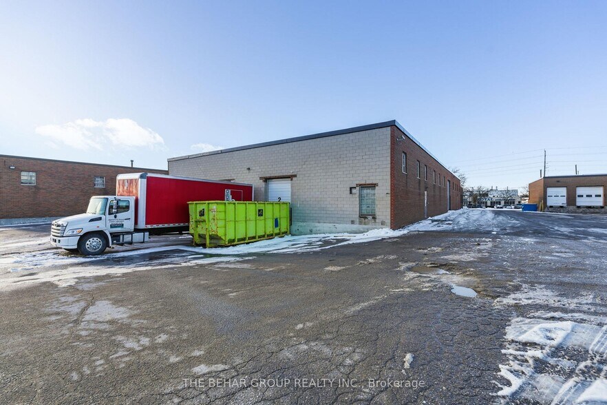 More Photos Of 1740 Sismet Rd, Mississauga Manufacturing For Sale