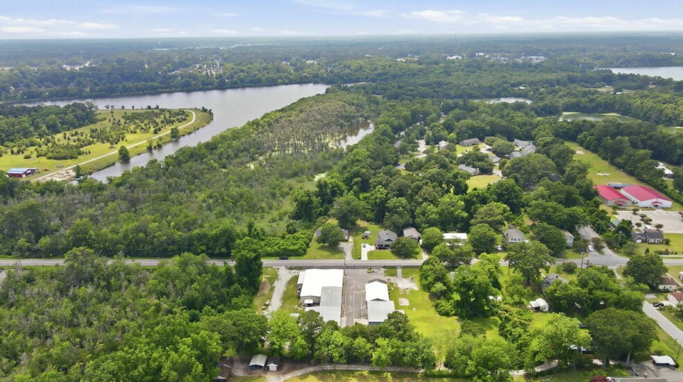 More Photos Of 3102 Oaks Rd, New Bern Warehouse For Lease