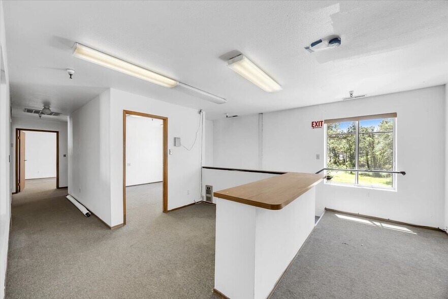 More Photos Of 20833 Mechanical Dr, Sonora Warehouse For Sale
